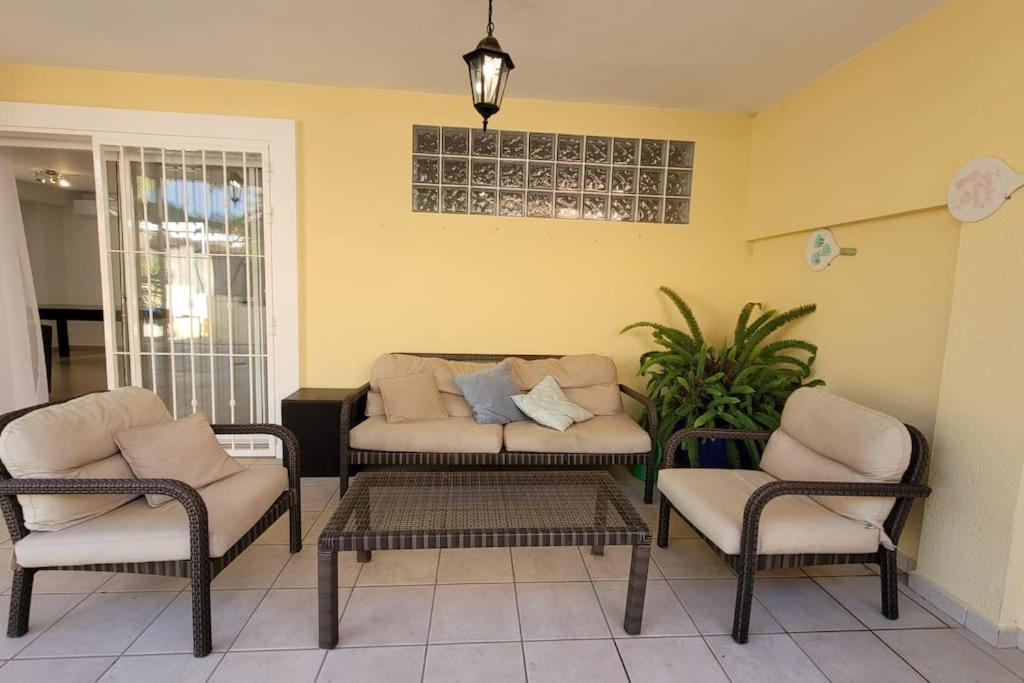 Sha With Private Pool , Albir Apartament